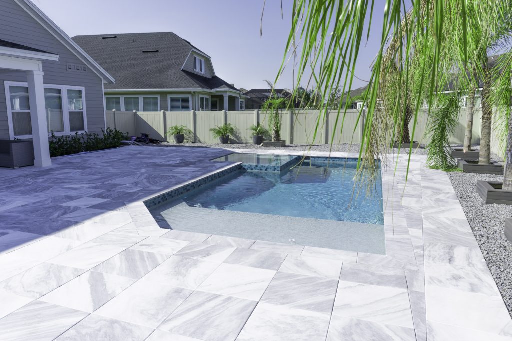 custom swimming pool company